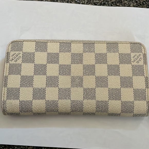 Sold Authenticated Vuitton Zippy Damier Azur Wallet Code CA2190 Cert of Auth - Picture 2 of 8